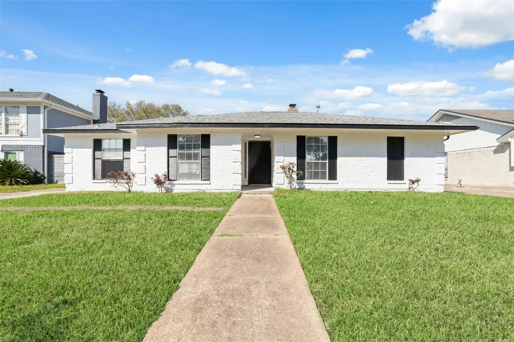 13330 Agarita Lane Houston TX 77083