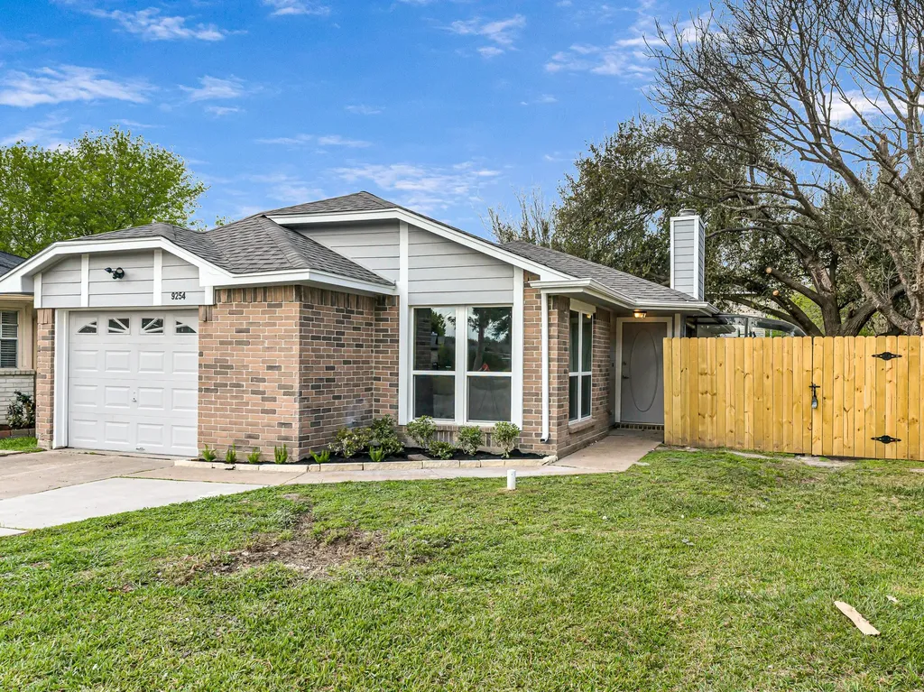 9254 Autumnsong Drive Houston TX 77064