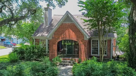 501 Gale Street Houston TX 77009