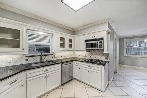 5322 Rutherglenn Drive Houston TX 77096