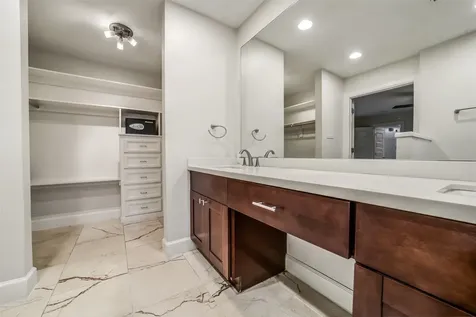 5322 Rutherglenn Drive Houston TX 77096