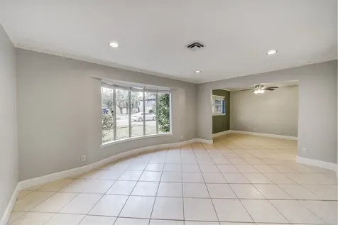 5322 Rutherglenn Drive Houston TX 77096
