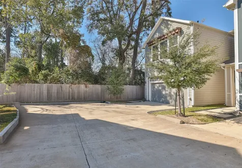 712 Pinemont Canyon Lane Houston TX 77018