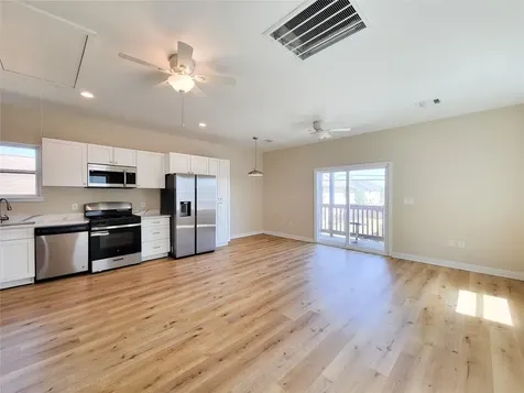 1903 Mary Street Houston TX 77026