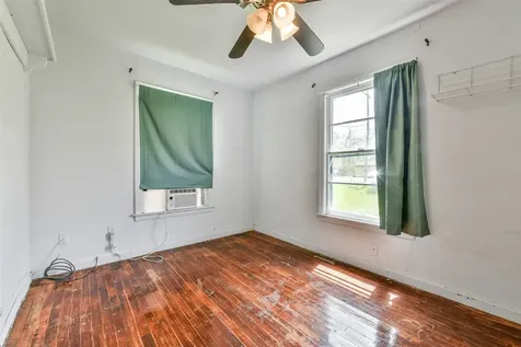 1220 Pecan Street Clute TX 77531