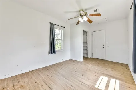 1220 Pecan Street Clute TX 77531