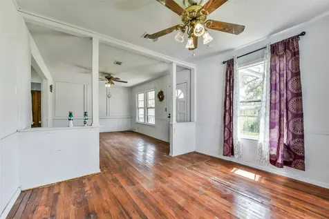1220 Pecan Street Clute TX 77531