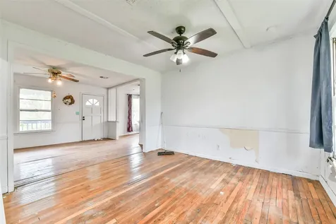 1220 Pecan Street Clute TX 77531