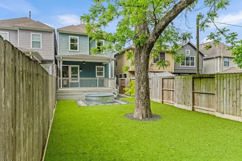 828 W 26th Street Houston TX 77008