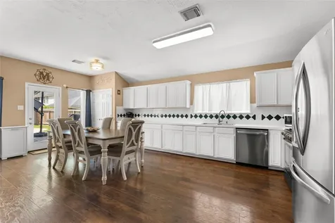2022 Bluffton Lane Katy TX 77450