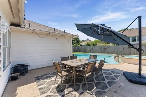 2022 Bluffton Lane Katy TX 77450