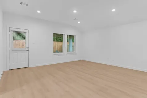 1230 Sandy Shore Lane Iowa Colony TX 77583