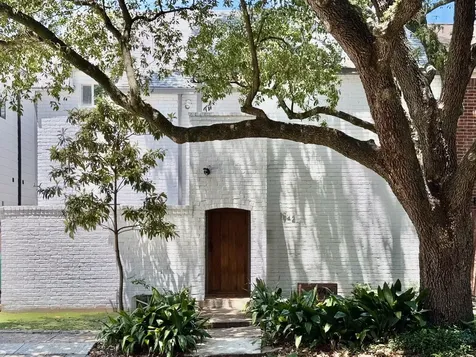 1942 Indiana Street Houston TX 77019