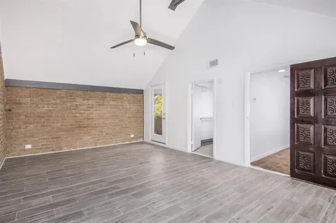 1942 Indiana Street Houston TX 77019