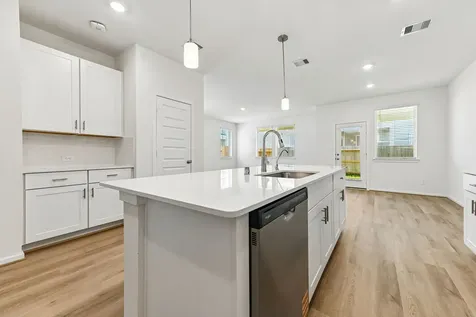 700 Sand Dollar Drive Kemah TX 77565