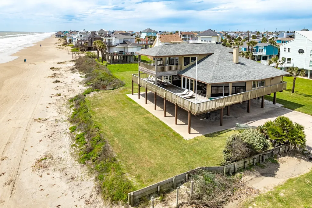 4223 Long Tom Court Galveston TX 77554