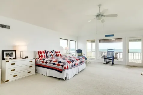 4223 Long Tom Court Galveston TX 77554