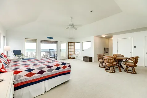 4223 Long Tom Court Galveston TX 77554