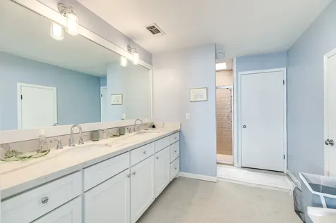 4223 Long Tom Court Galveston TX 77554