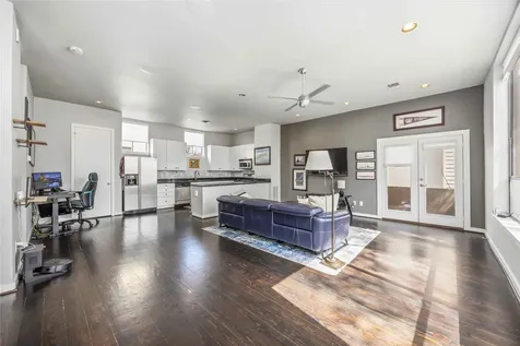939 Colorado Street 17 Houston TX 77007
