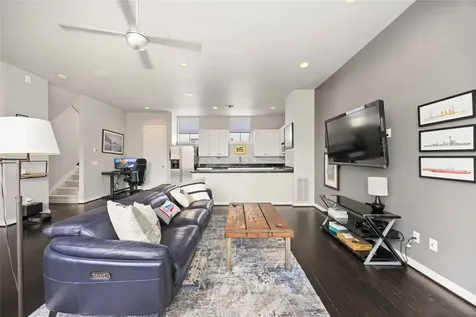 939 Colorado Street 17 Houston TX 77007