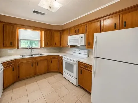 669 & 685 W Fm 1004 Kirbyville TX 75956