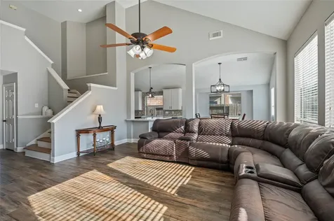 1104 Lake Shore Drive Pearland TX 77581