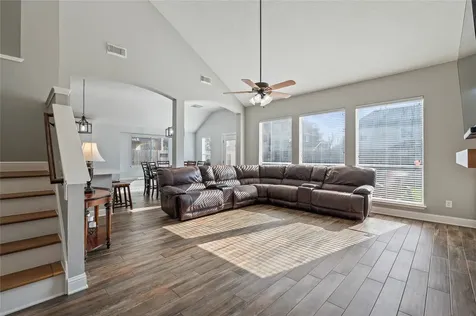 1104 Lake Shore Drive Pearland TX 77581