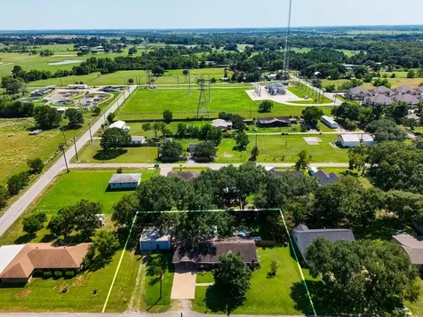 2411 Orange Street Waller TX 77484