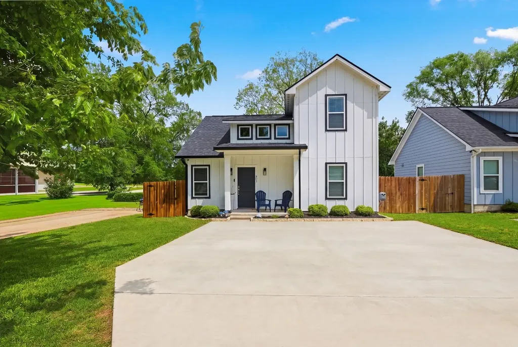 507 N Logan Avenue Bryan TX 77803
