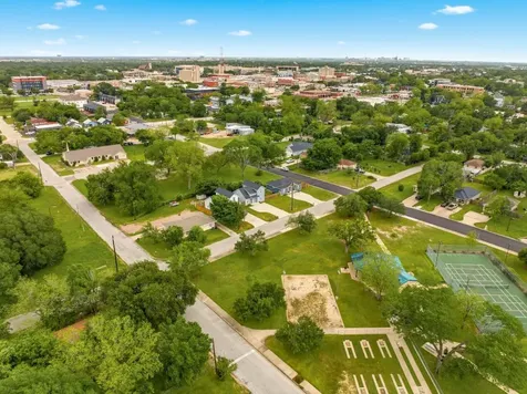 507 N Logan Avenue Bryan TX 77803