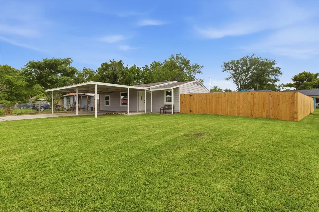 2307 Windsor Lane Pasadena TX 77506