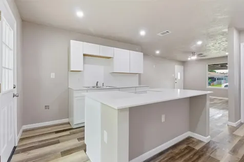 2307 Windsor Lane Pasadena TX 77506