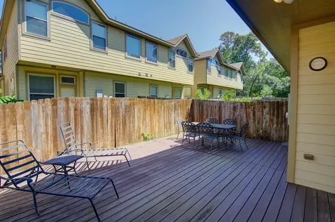 11 Cheswood Manor The Woodlands TX 77382