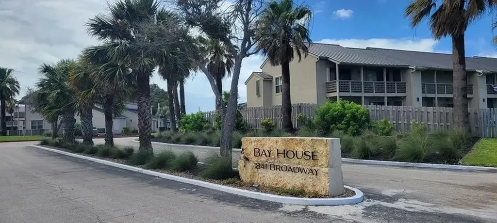1911 Bayhouse Drive Rockport TX 78382