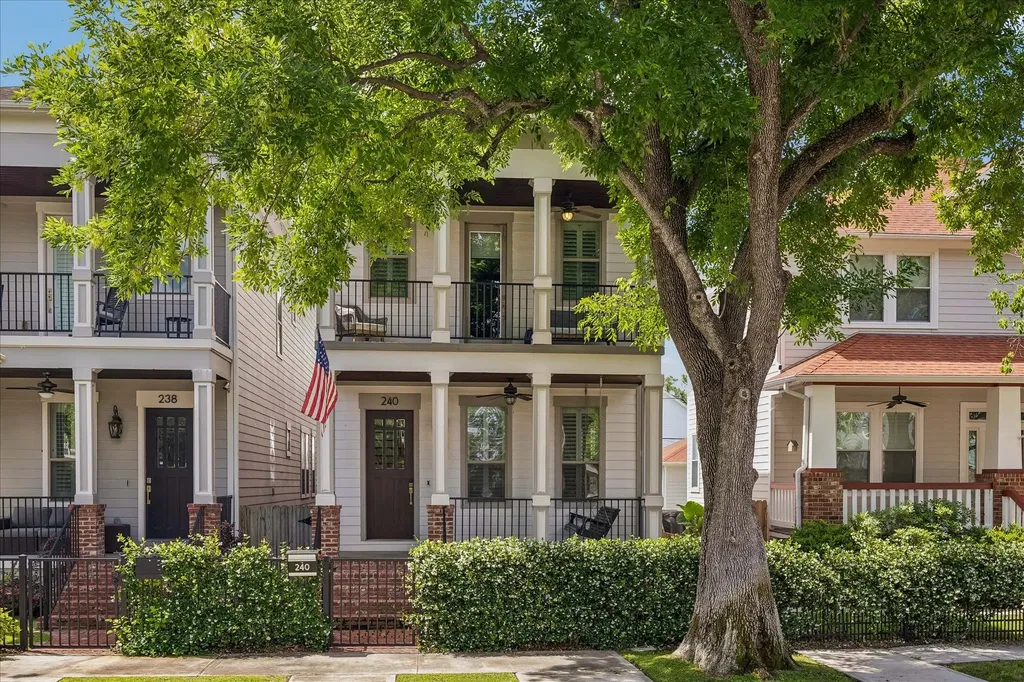 240 W 27th Street Houston TX 77008