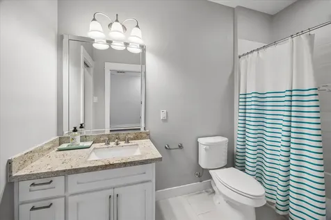 240 W 27th Street Houston TX 77008