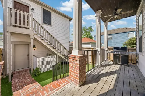 240 W 27th Street Houston TX 77008