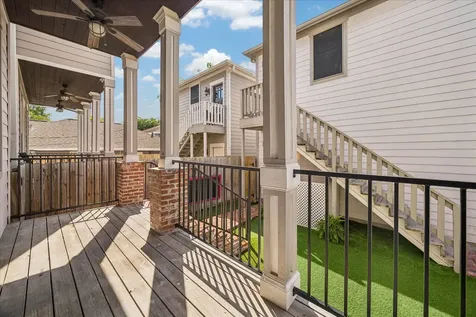 240 W 27th Street Houston TX 77008