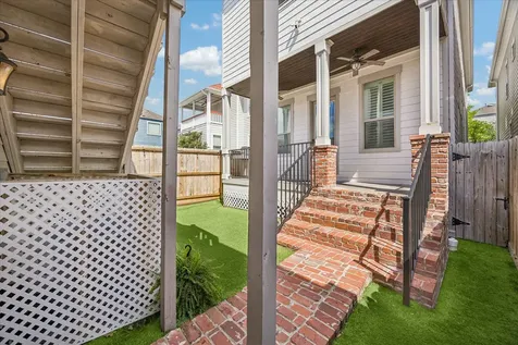240 W 27th Street Houston TX 77008
