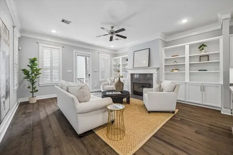 240 W 27th Street Houston TX 77008