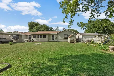 808 Morrell Street Baytown TX 77520