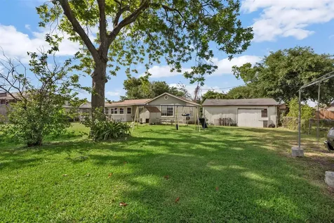 808 Morrell Street Baytown TX 77520