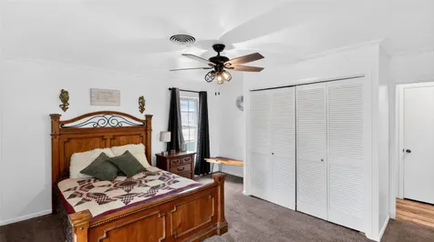 405 N Main Street Franklin TX 77856