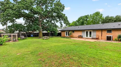 405 N Main Street Franklin TX 77856