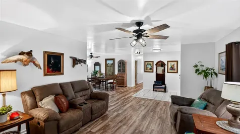 405 N Main Street Franklin TX 77856