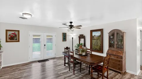 405 N Main Street Franklin TX 77856