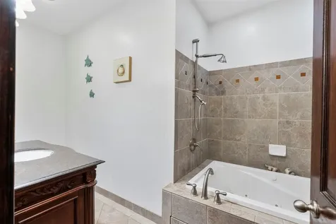 1820 Winnie Street Galveston TX 77550