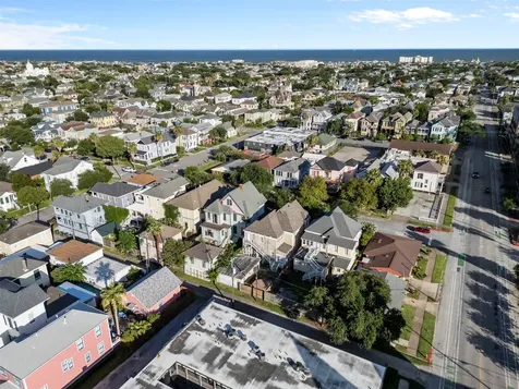 1820 Winnie Street Galveston TX 77550