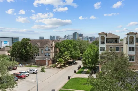 2505 Dorrington E Houston TX 77030